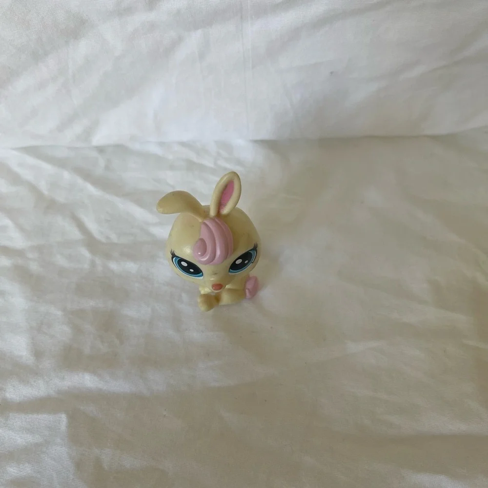 Littlest Pet Shop charming cream
